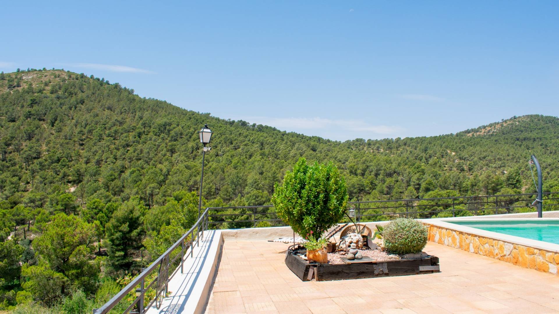 Second hand - Independent villa - Onil