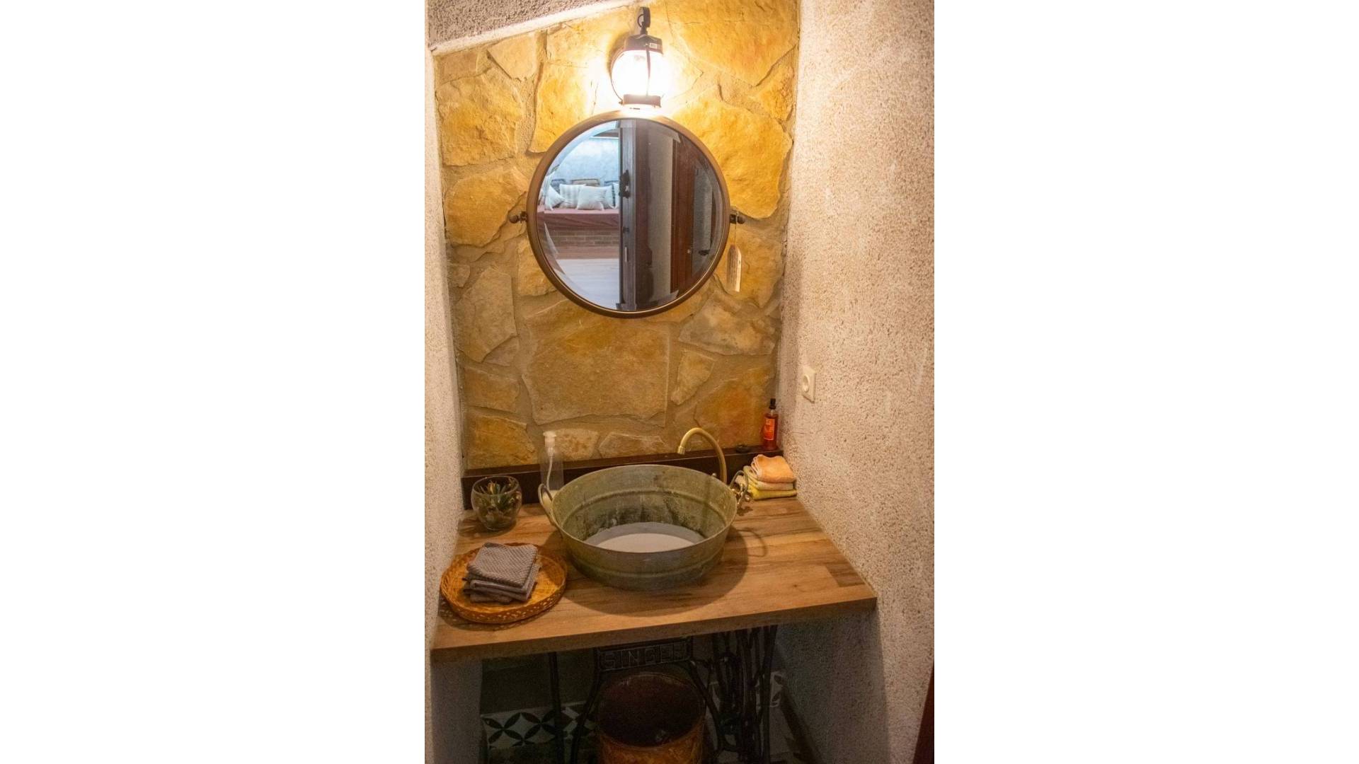 Second hand - Independent villa - Onil