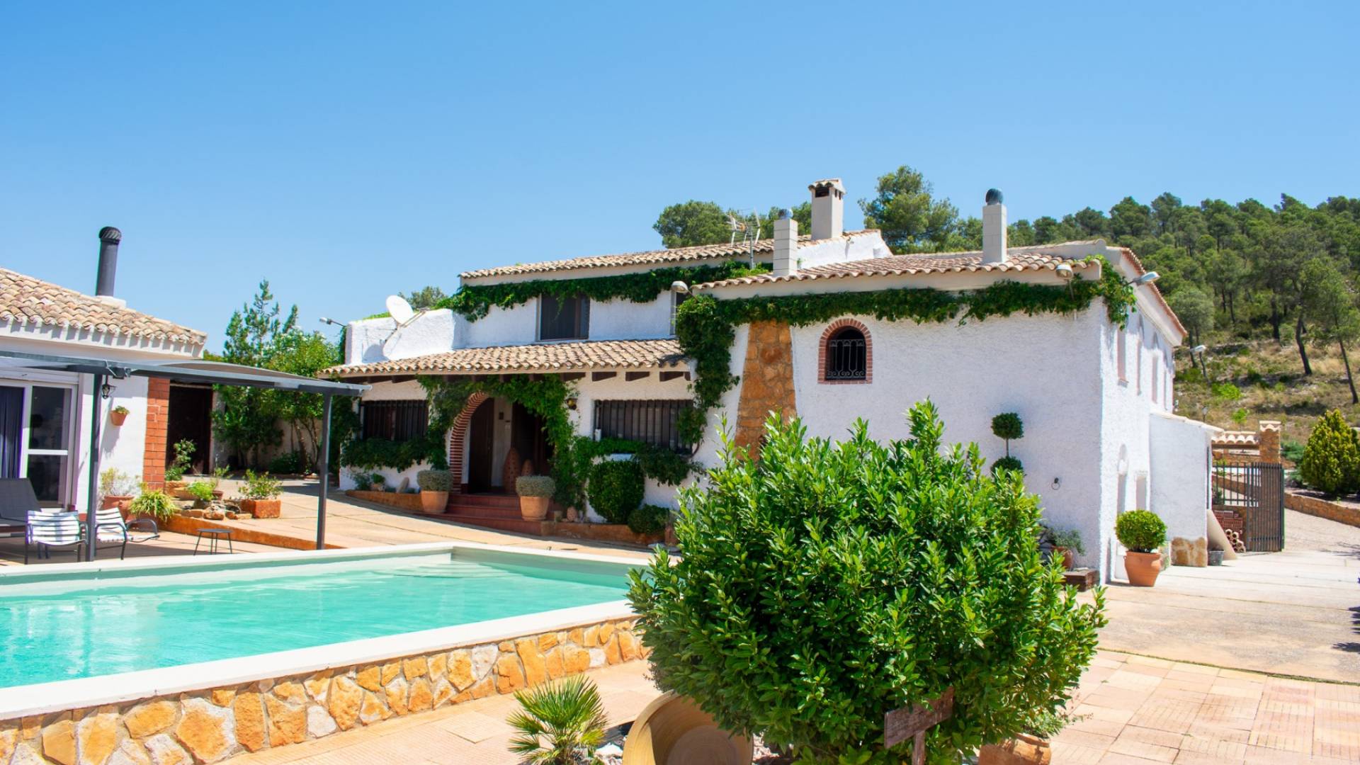 Second hand - Independent villa - Onil