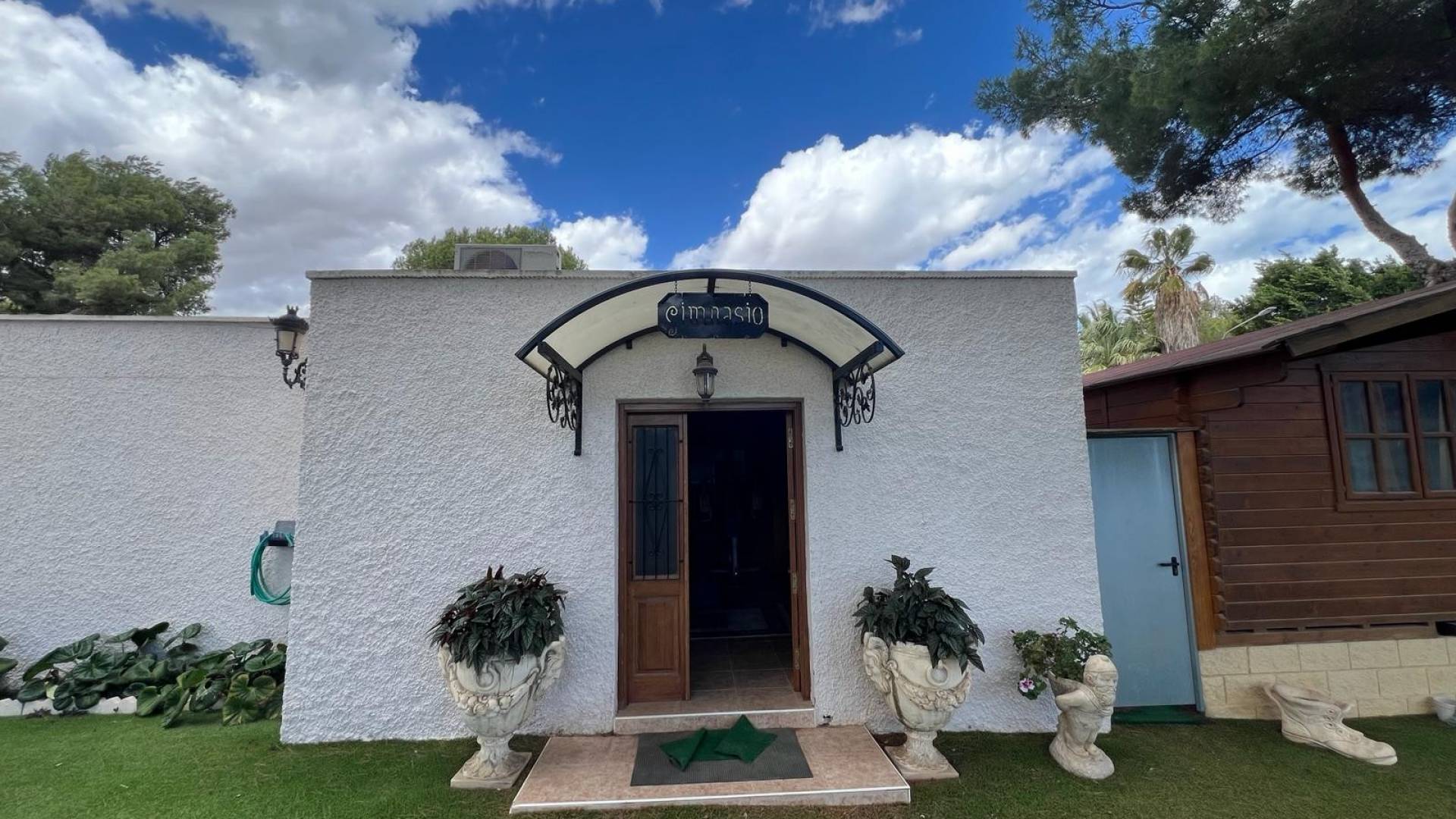 Second hand - Independent villa - Orihuela Costa - Campoamor