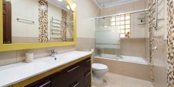 Second hand - Independent villa - Orihuela Costa - Campoamor