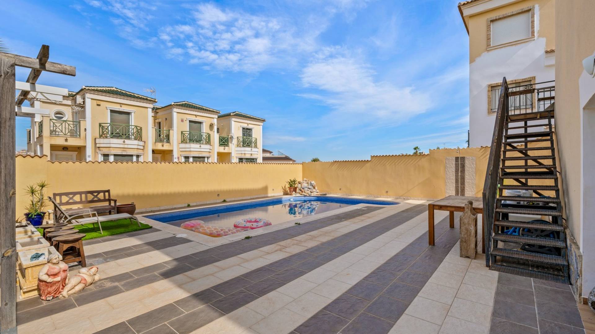 Second hand - Independent villa - Orihuela Costa - Castillo de Don Juan