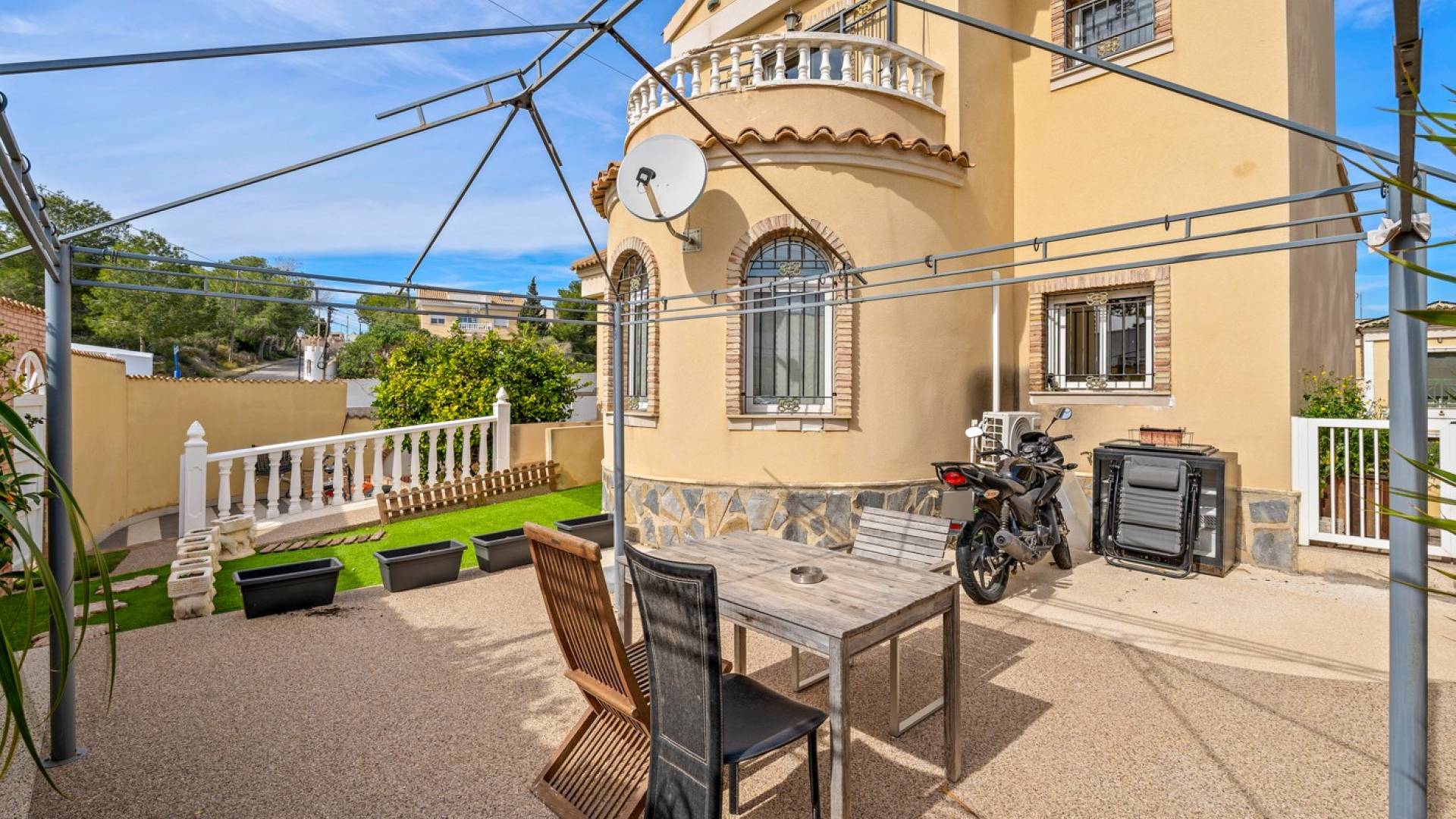 Second hand - Independent villa - Orihuela Costa - Castillo de Don Juan