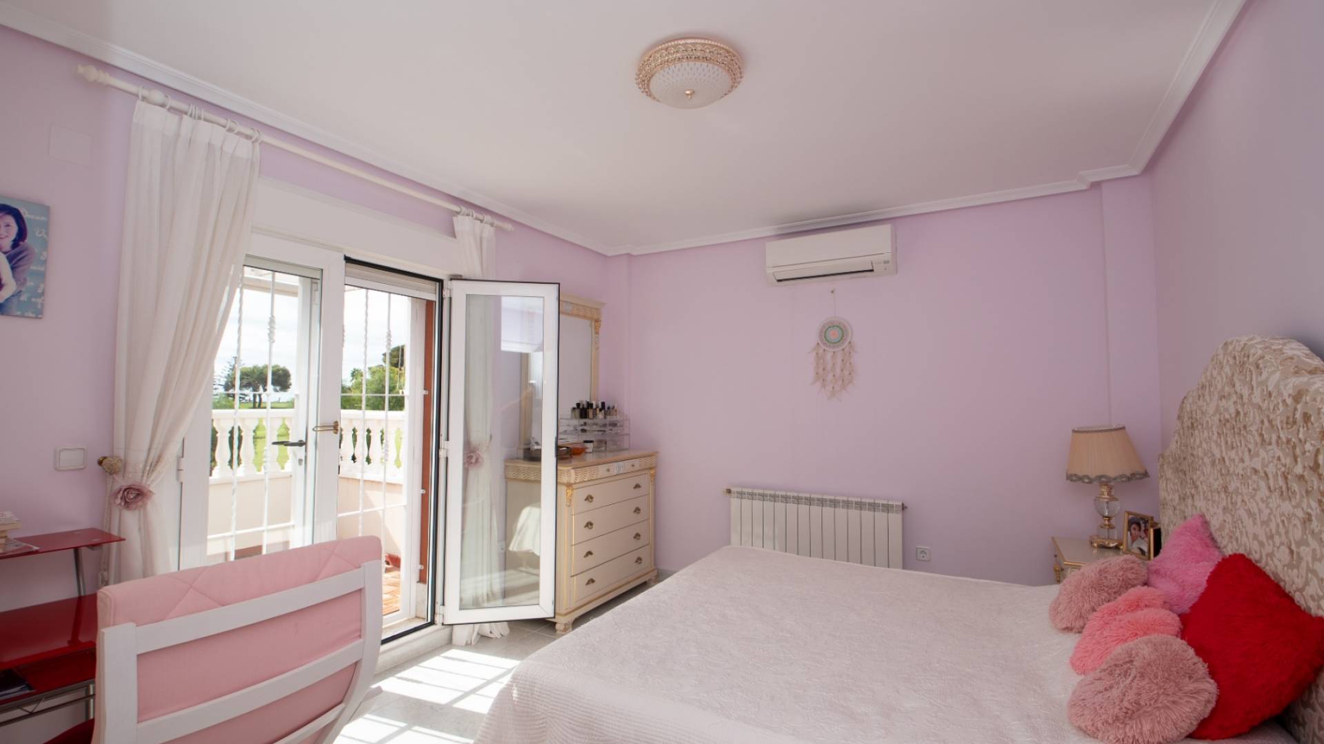 Second hand - Independent villa - Orihuela Costa - Club de golf y campo Las Colinas