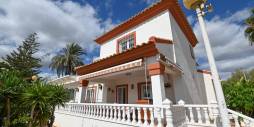 Second hand - Independent villa - Orihuela Costa - Club de golf y campo Las Colinas