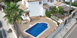 Second hand - Independent villa - Orihuela Costa - Club de golf y campo Las Colinas