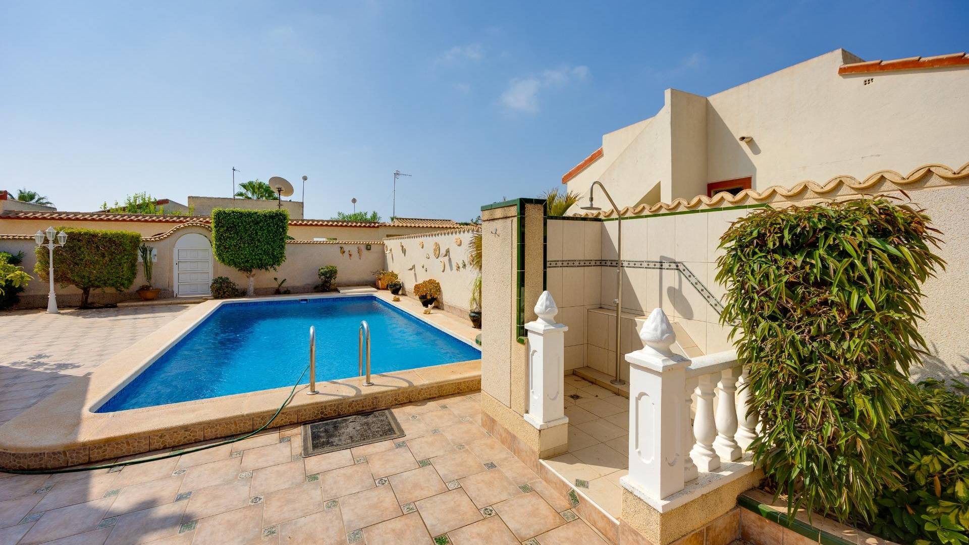 Second hand - Independent villa - Orihuela Costa - La Florida
