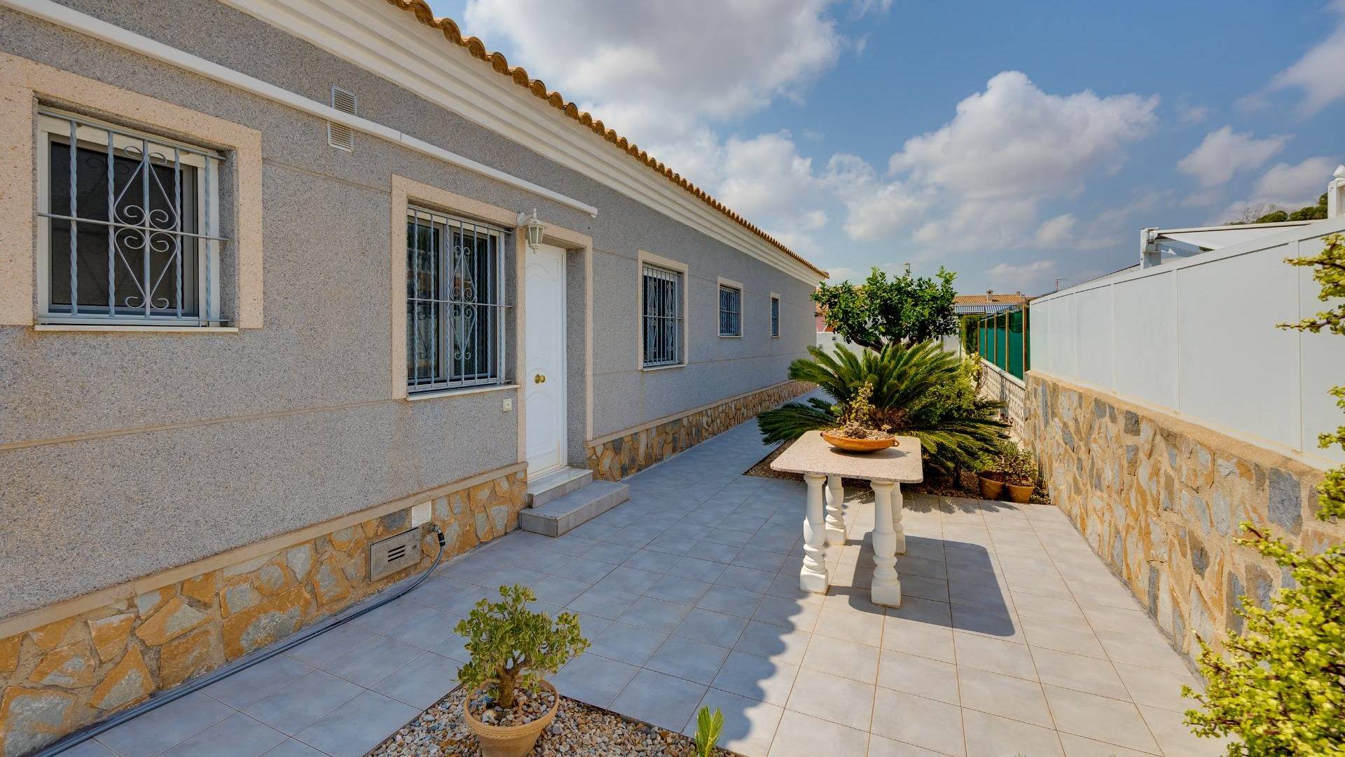 Second hand - Independent villa - Orihuela Costa - La Regia