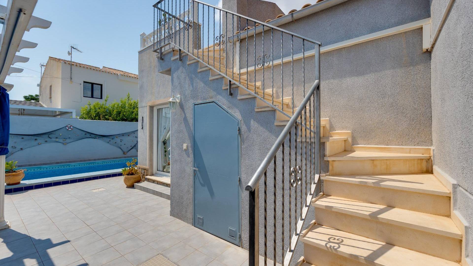 Second hand - Independent villa - Orihuela Costa - La Regia