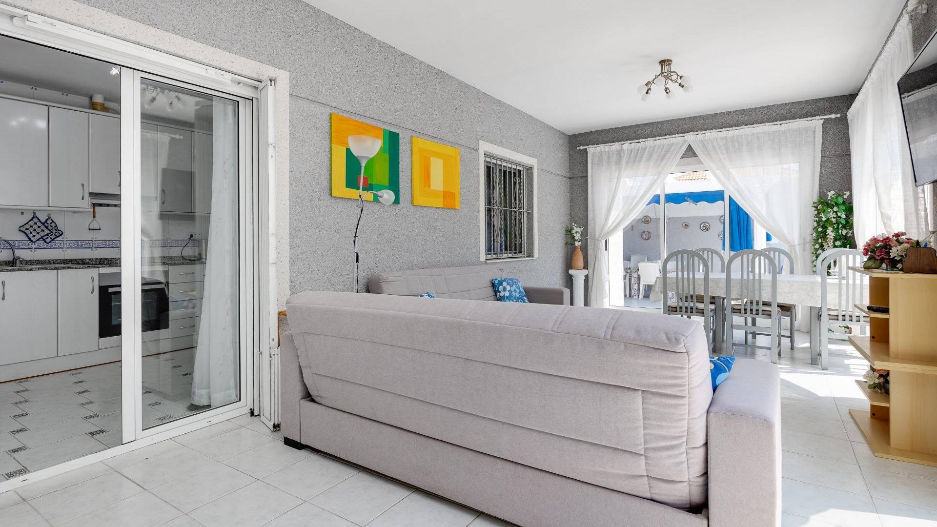 Second hand - Independent villa - Orihuela Costa - La Regia