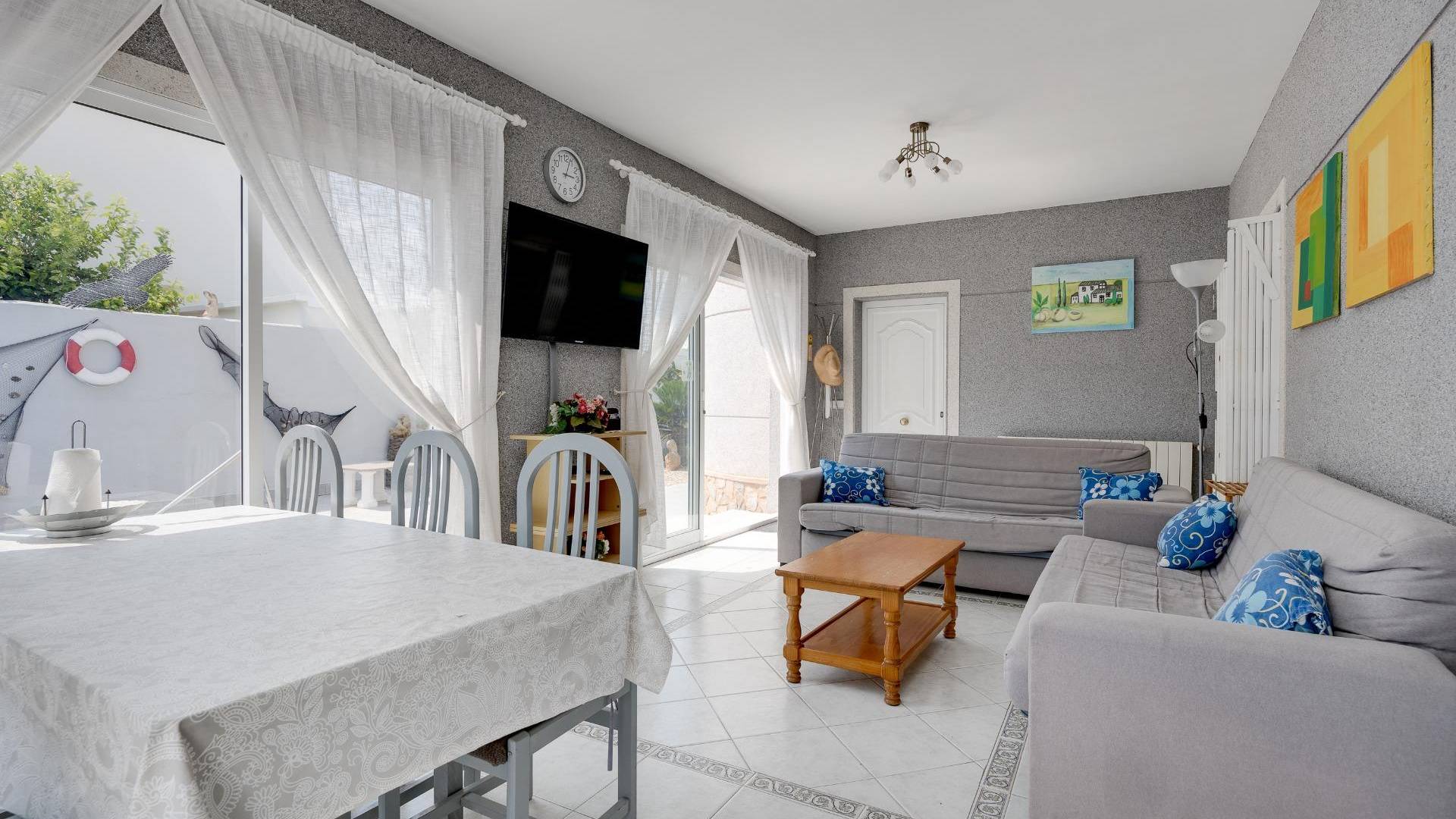 Second hand - Independent villa - Orihuela Costa - La Regia