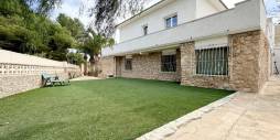 Second hand - Independent villa - Orihuela Costa - La Zenia
