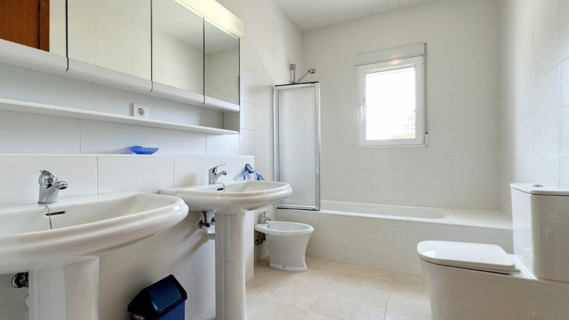 Second hand - Independent villa - Orihuela Costa - La Zenia