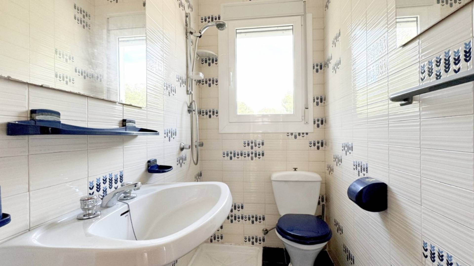 Second hand - Independent villa - Orihuela Costa - La Zenia