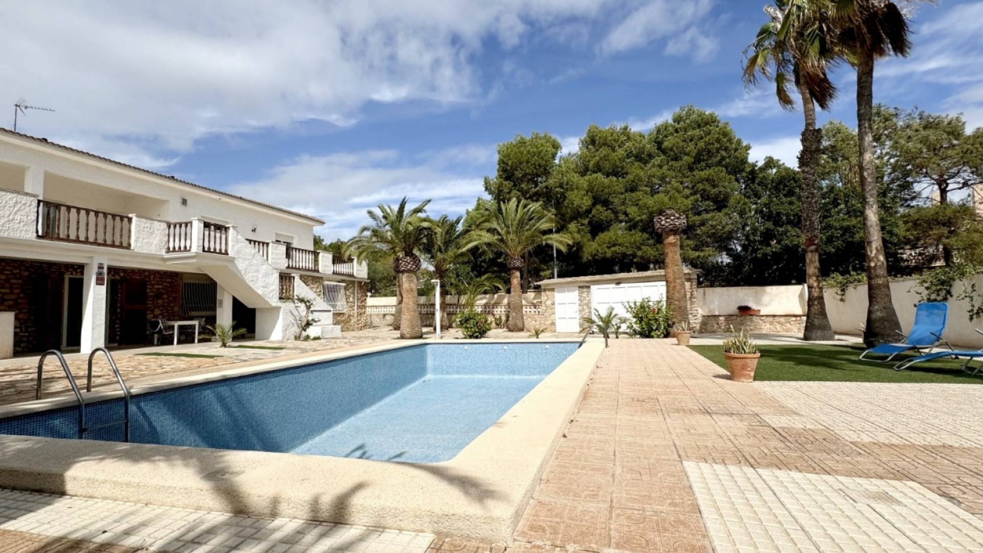 Second hand - Independent villa - Orihuela Costa - La Zenia