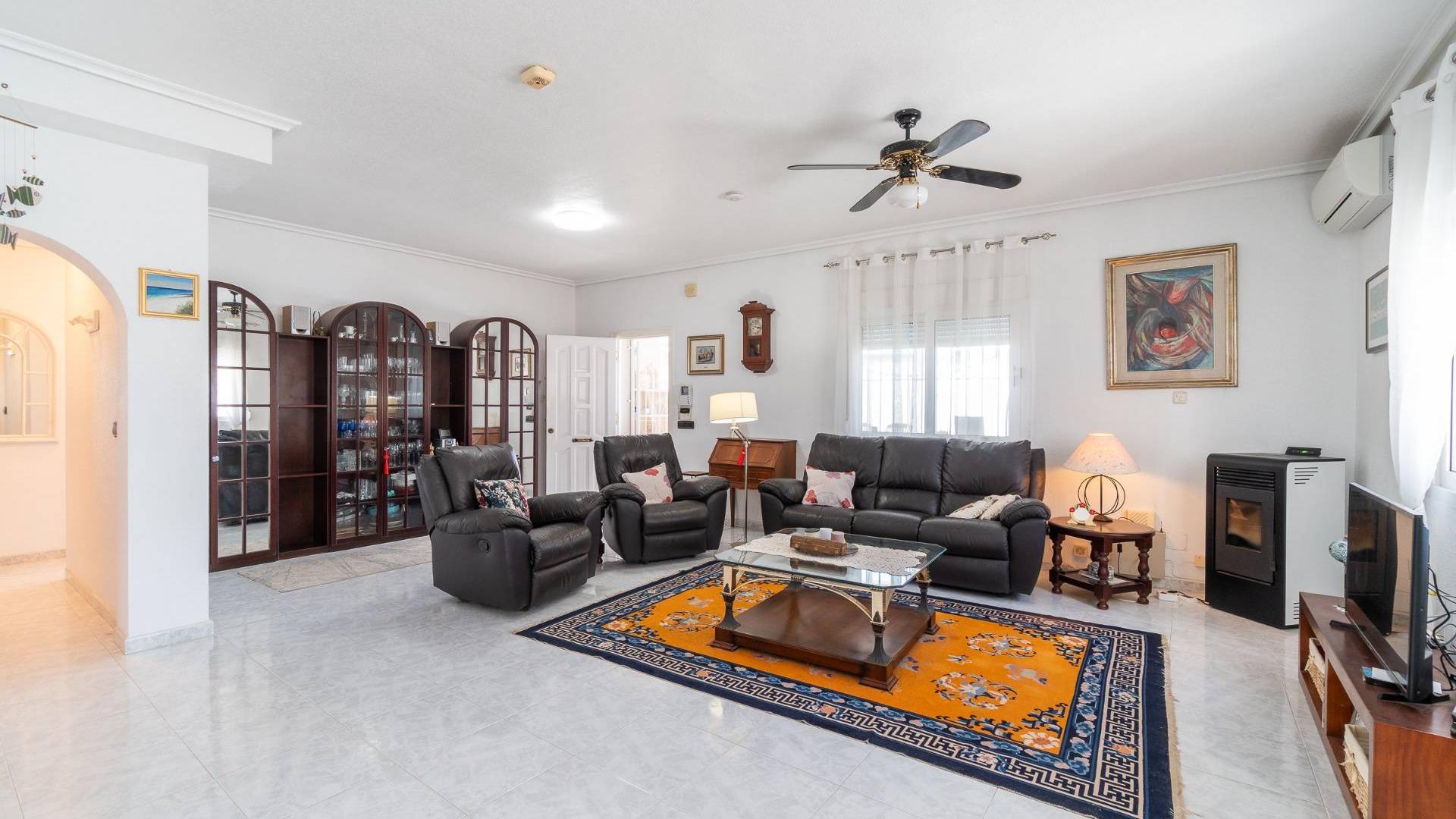 Second hand - Independent villa - Orihuela Costa - La Zenia