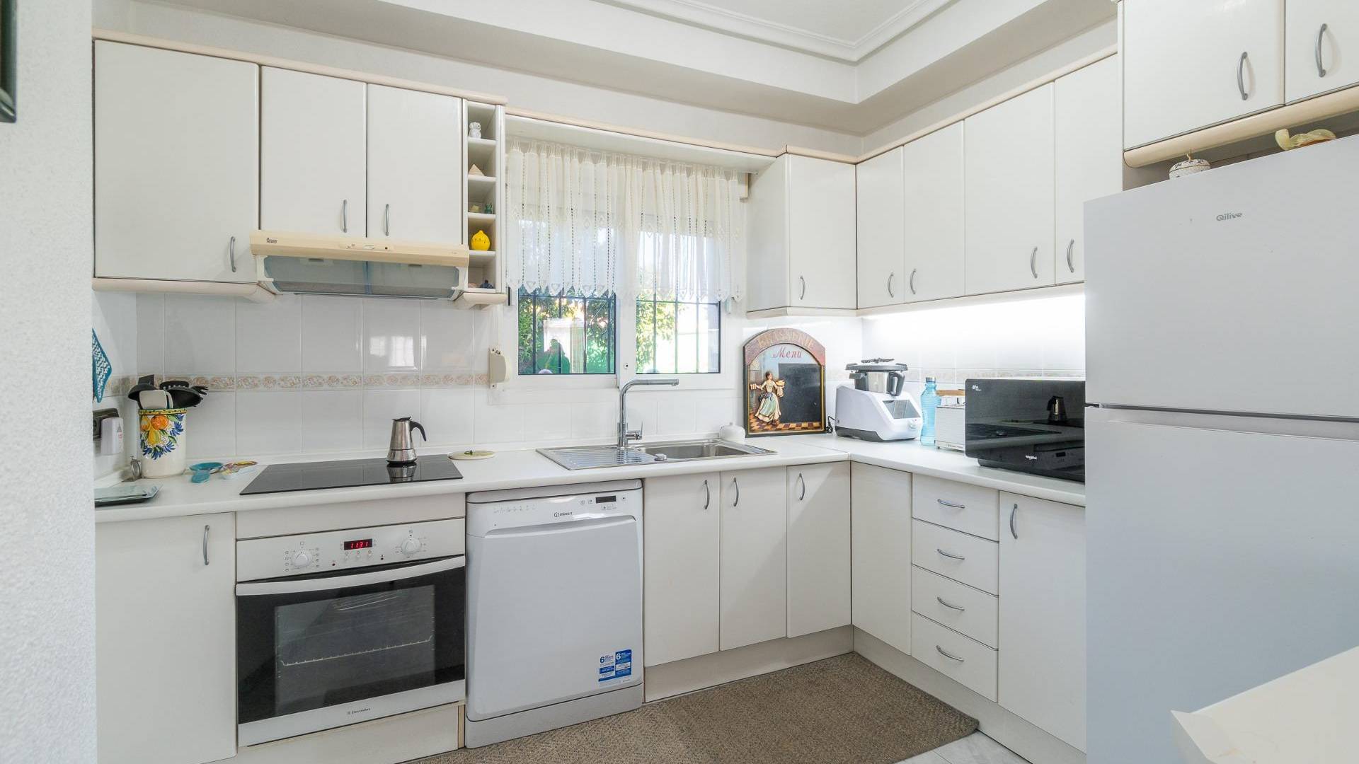 Second hand - Independent villa - Orihuela Costa - La Zenia