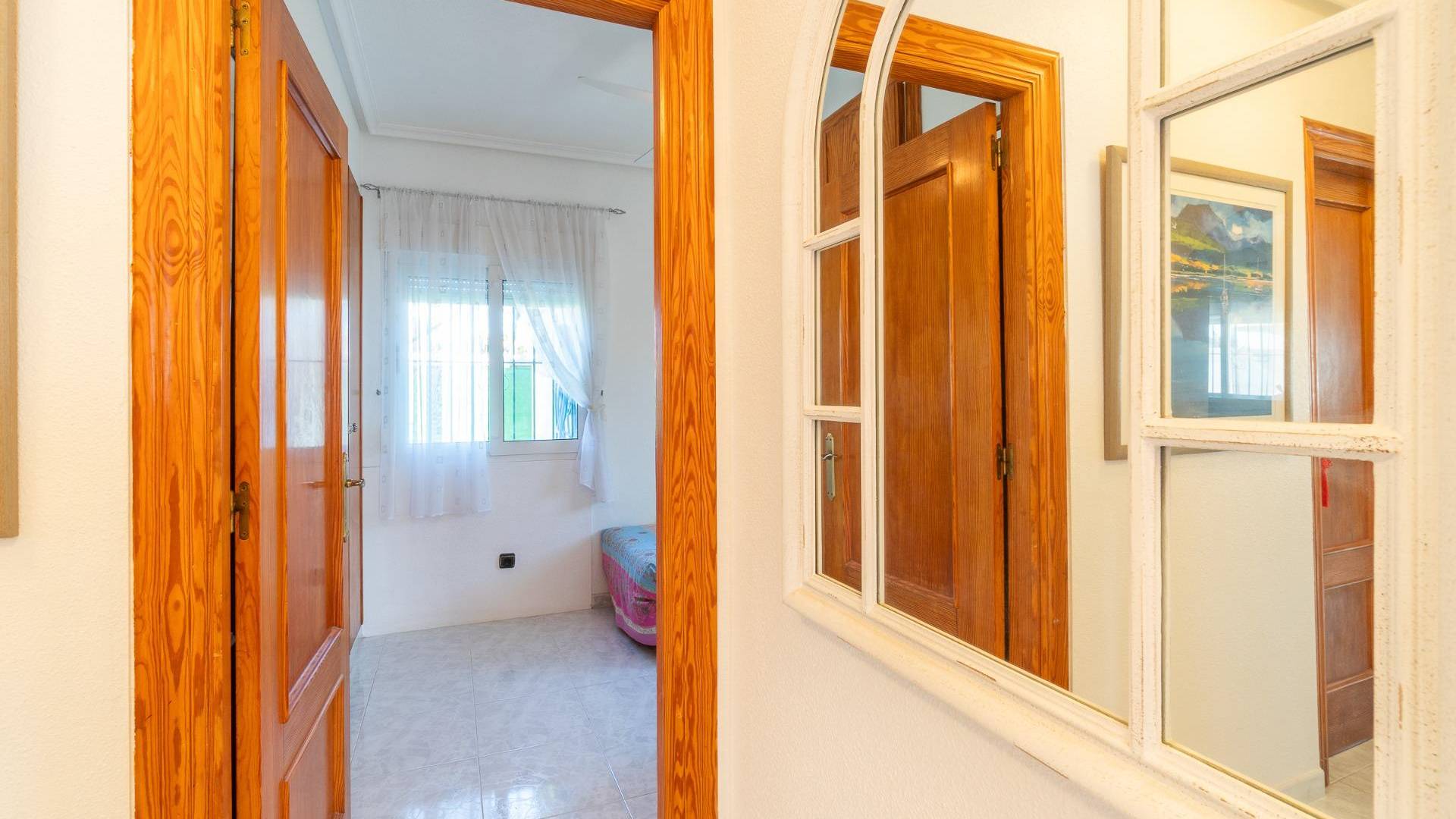 Second hand - Independent villa - Orihuela Costa - La Zenia