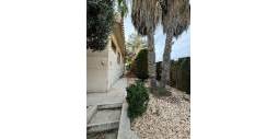 Second hand - Independent villa - Orihuela Costa - La Zenia