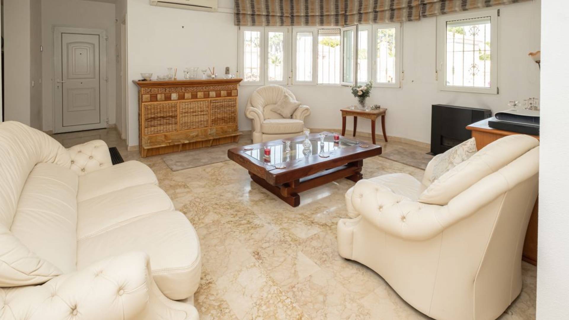 Second hand - Independent villa - Orihuela Costa - Las Ramblas