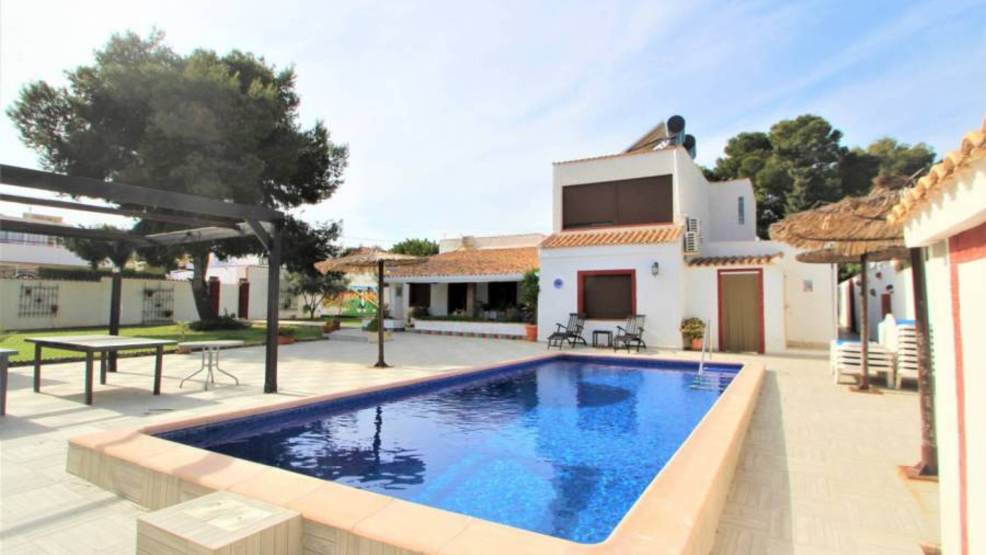 Second hand - Independent villa - Orihuela Costa - Lomas de Cabo Roig