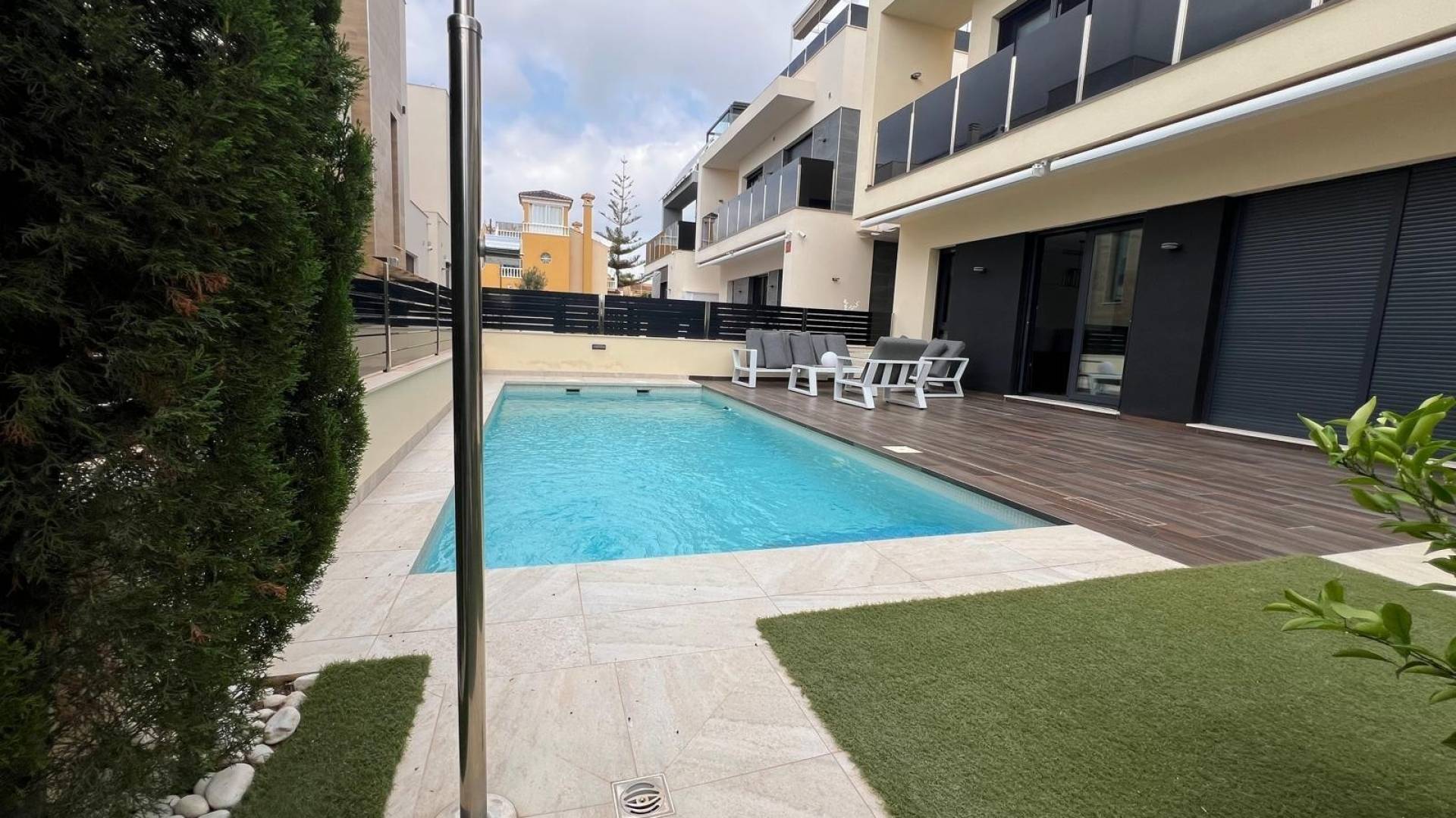 Second hand - Independent villa - Orihuela Costa - Lomas de Cabo Roig