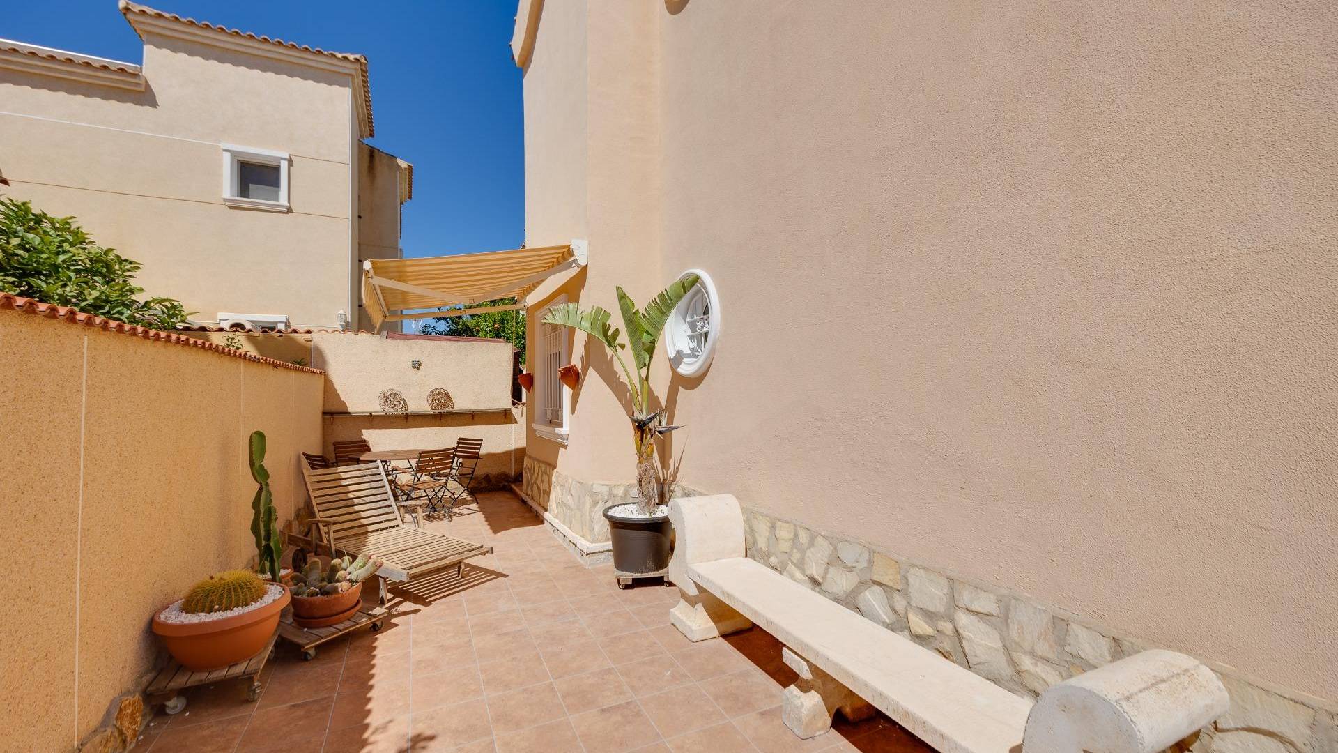Second hand - Independent villa - Orihuela Costa - Lomas de Don Juan