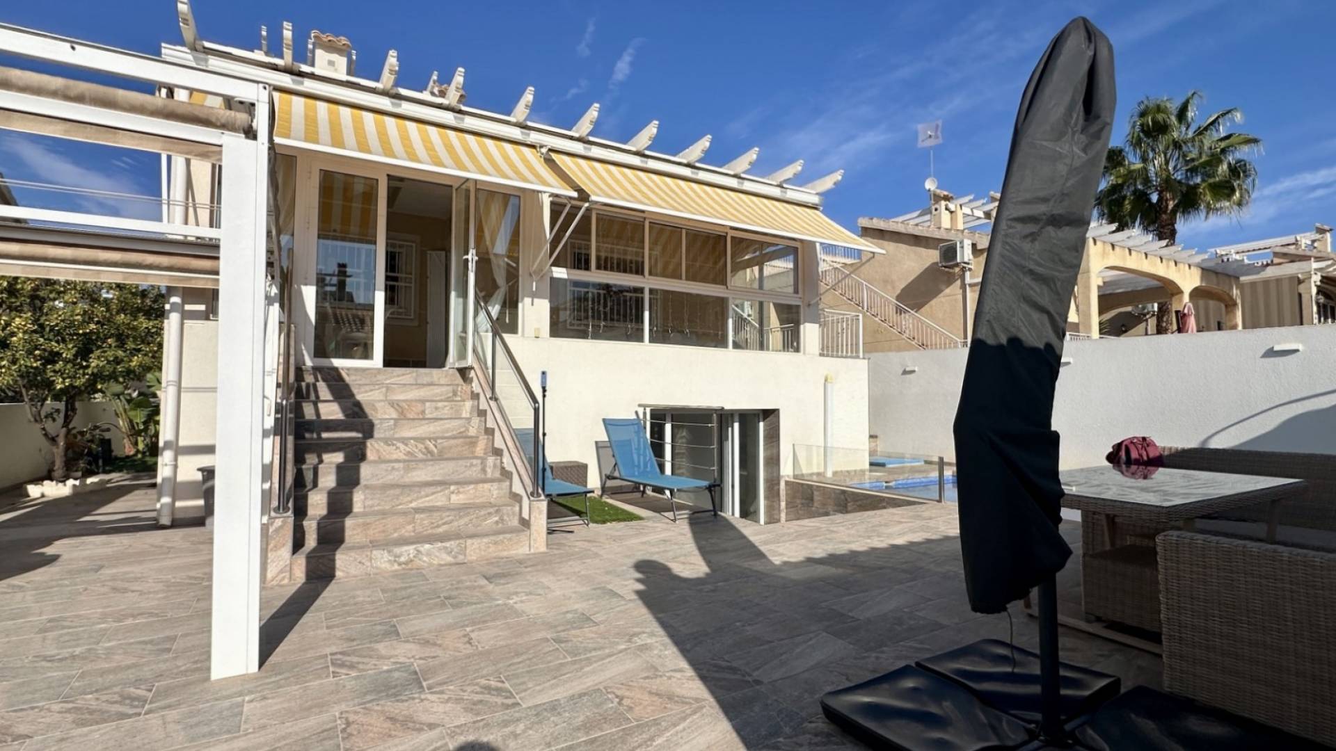 Second hand - Independent villa - Orihuela Costa - Los Dolses