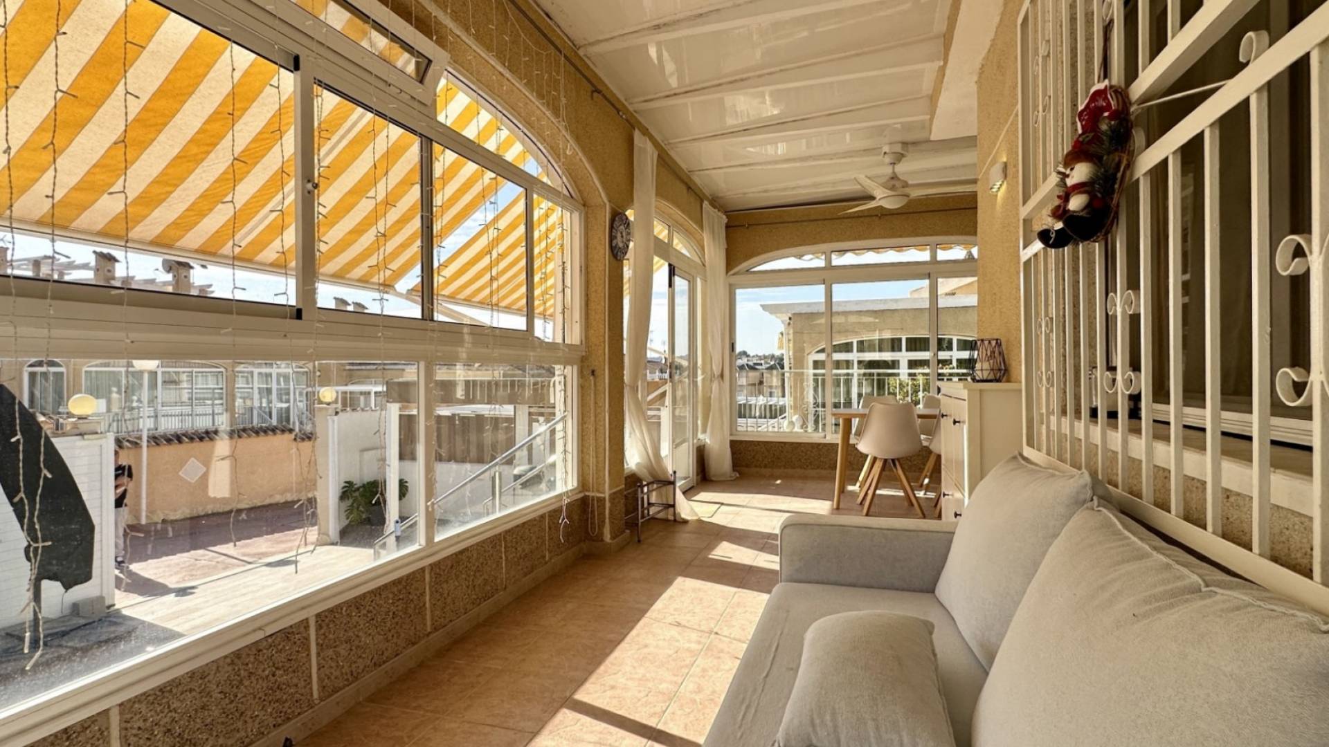 Second hand - Independent villa - Orihuela Costa - Los Dolses