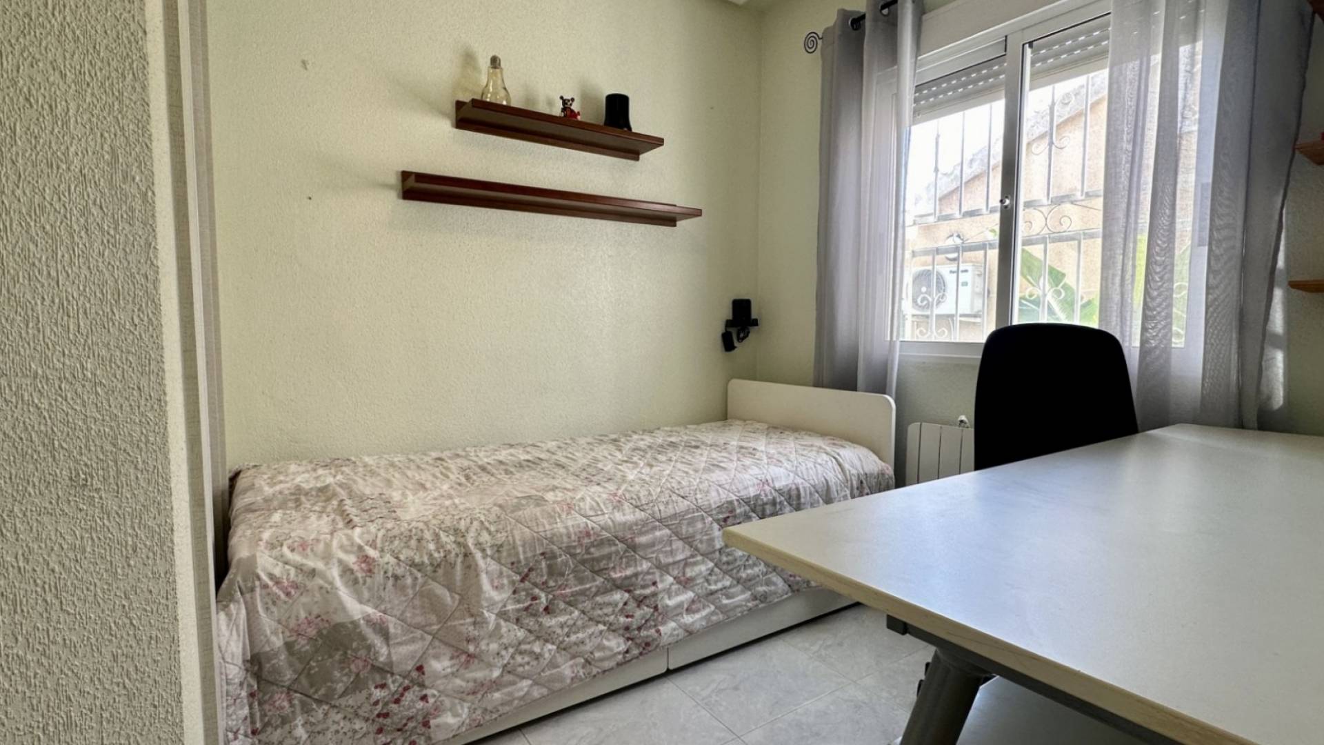 Second hand - Independent villa - Orihuela Costa - Los Dolses