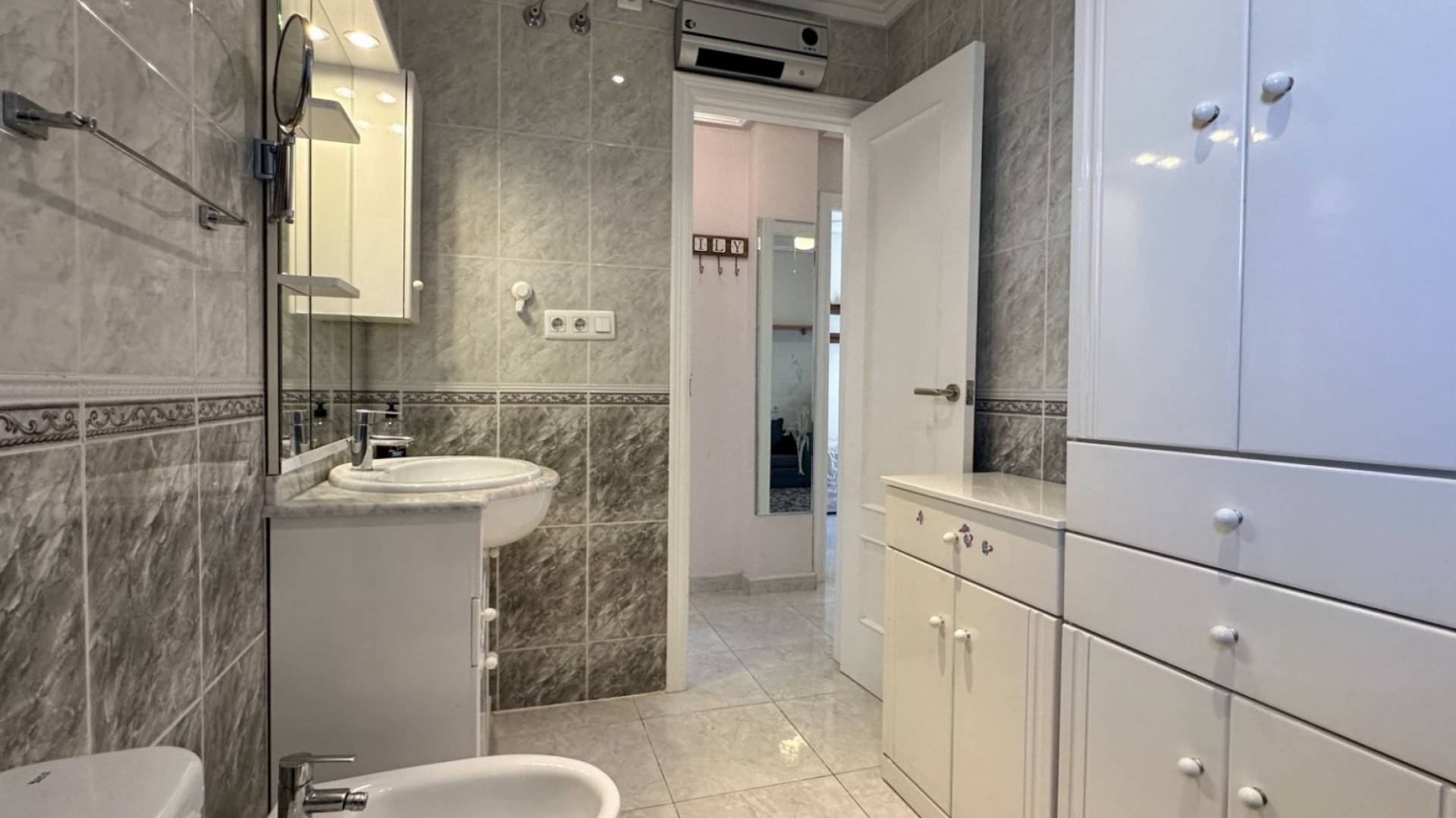 Second hand - Independent villa - Orihuela Costa - Los Dolses