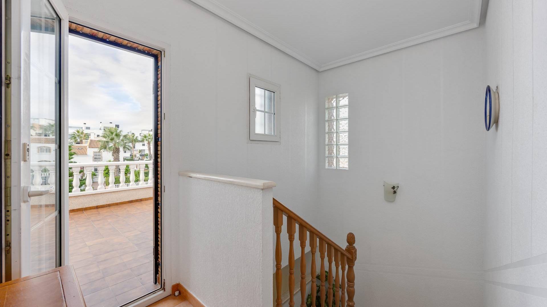 Second hand - Independent villa - Orihuela Costa - Los Dolses
