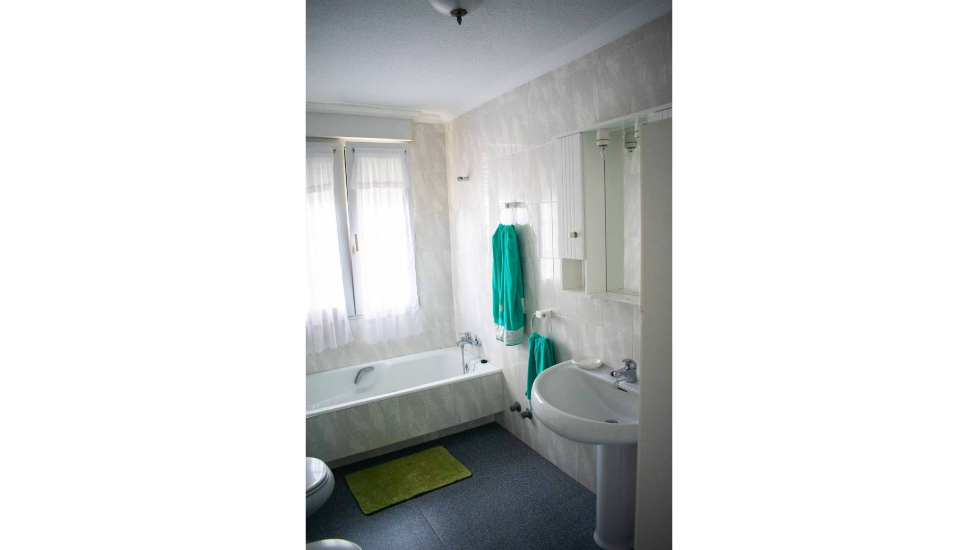 Second hand - Independent villa - Orihuela Costa - MUY CERCA DE LA PLAYA