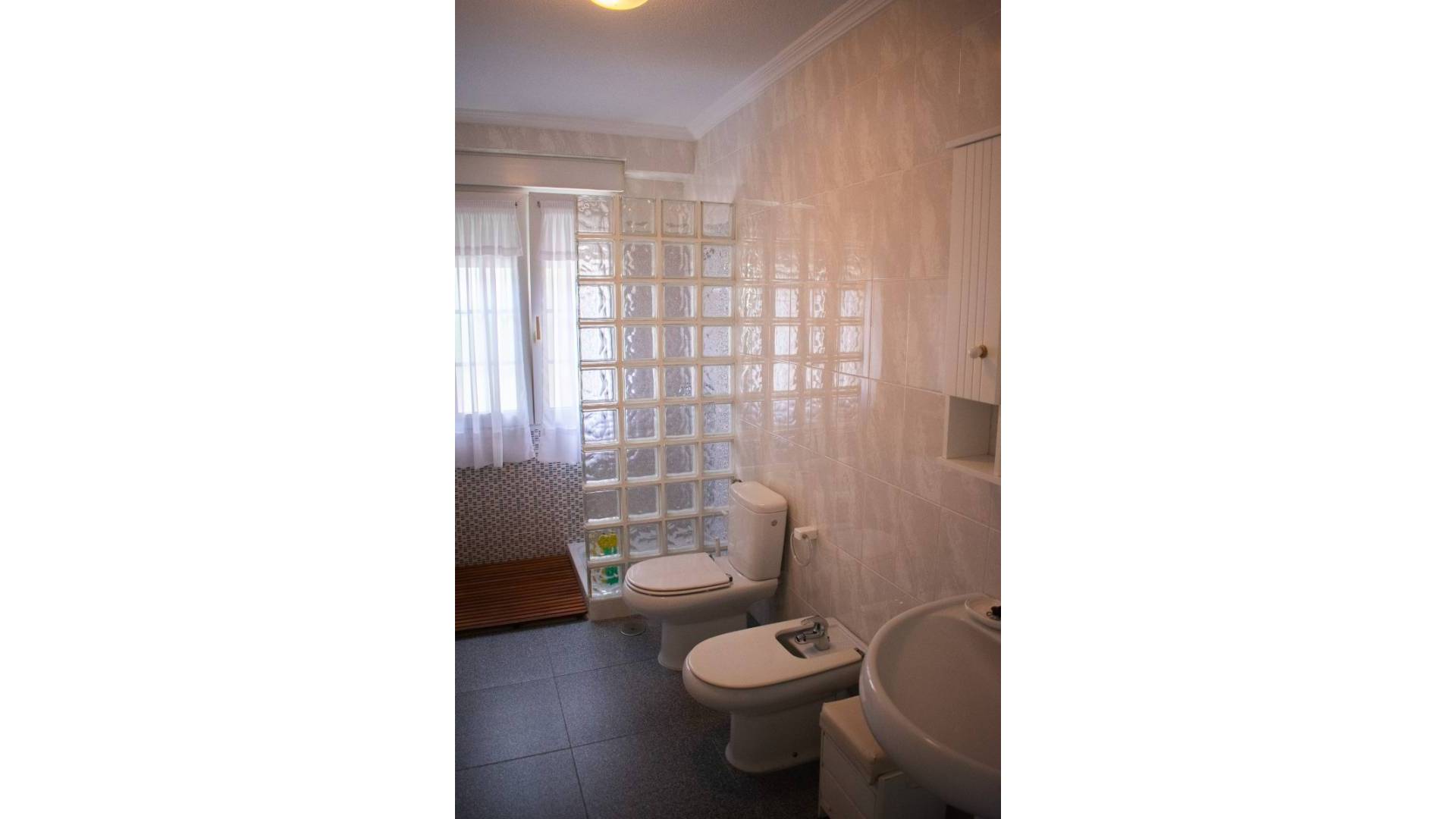 Second hand - Independent villa - Orihuela Costa - MUY CERCA DE LA PLAYA