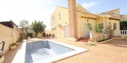 Second hand - Independent villa - Orihuela Costa - Playa Flamenca