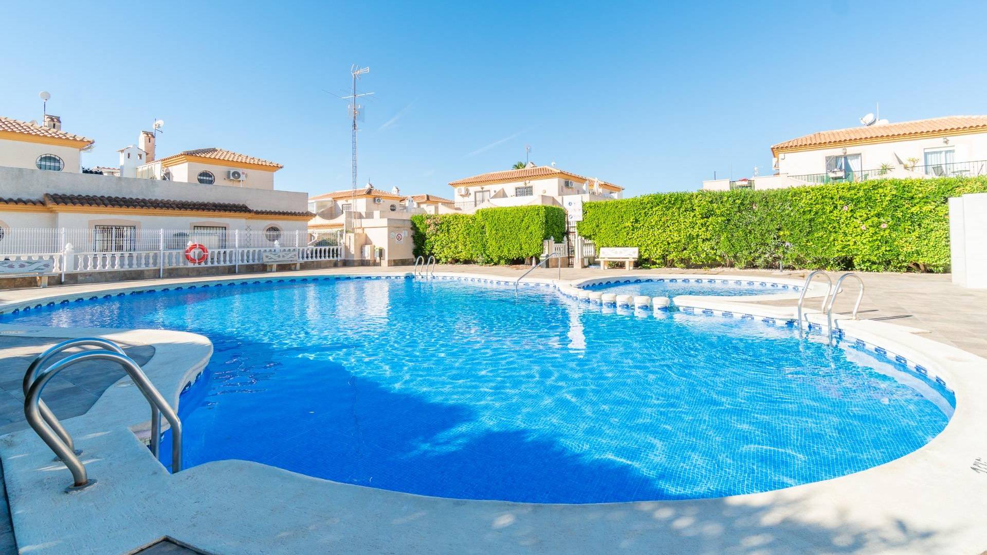 Second hand - Independent villa - Orihuela Costa - Playa Flamenca