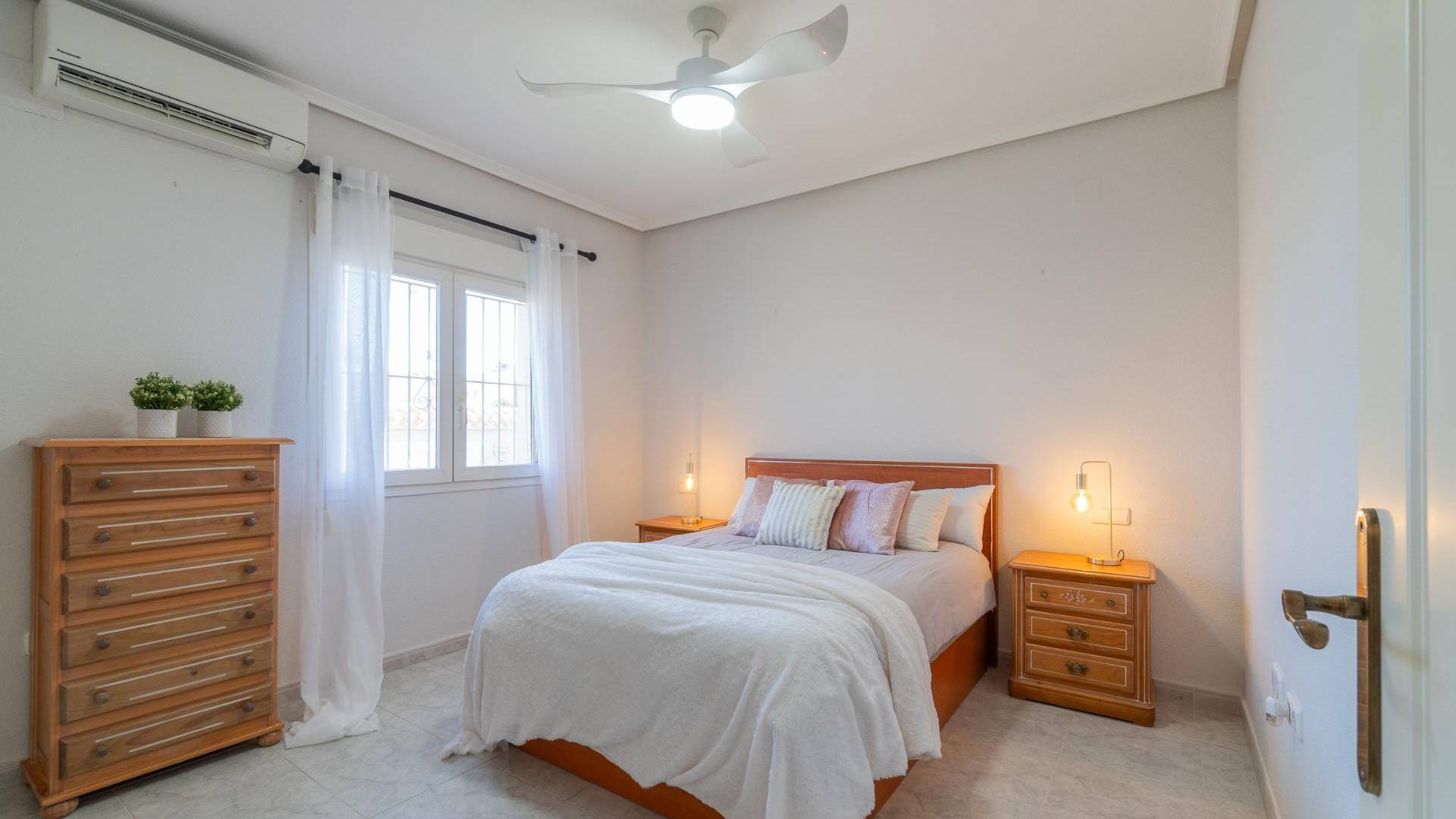 Second hand - Independent villa - Orihuela Costa - Playa Flamenca