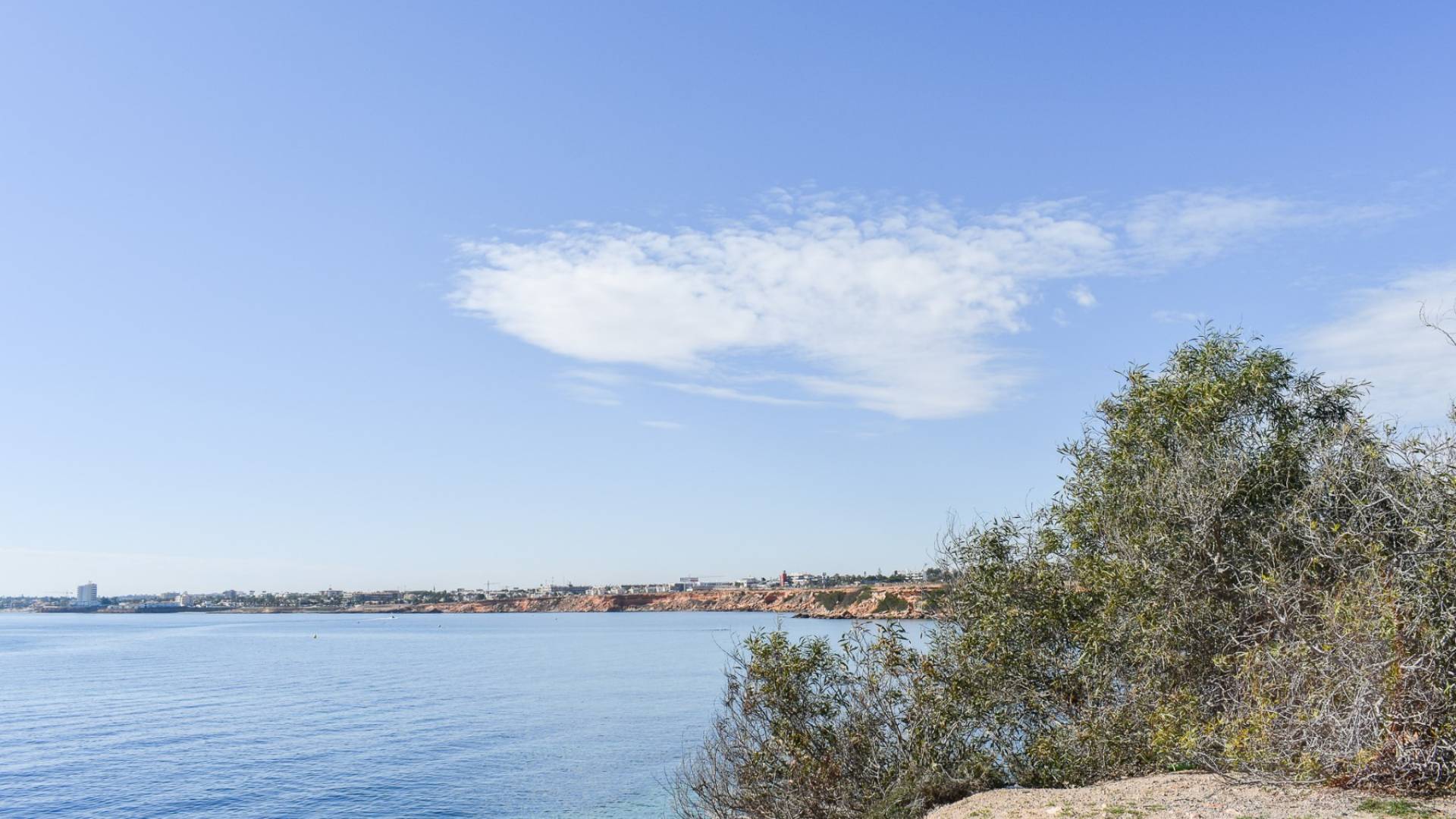 Second hand - Independent villa - Orihuela Costa - Punta Prima