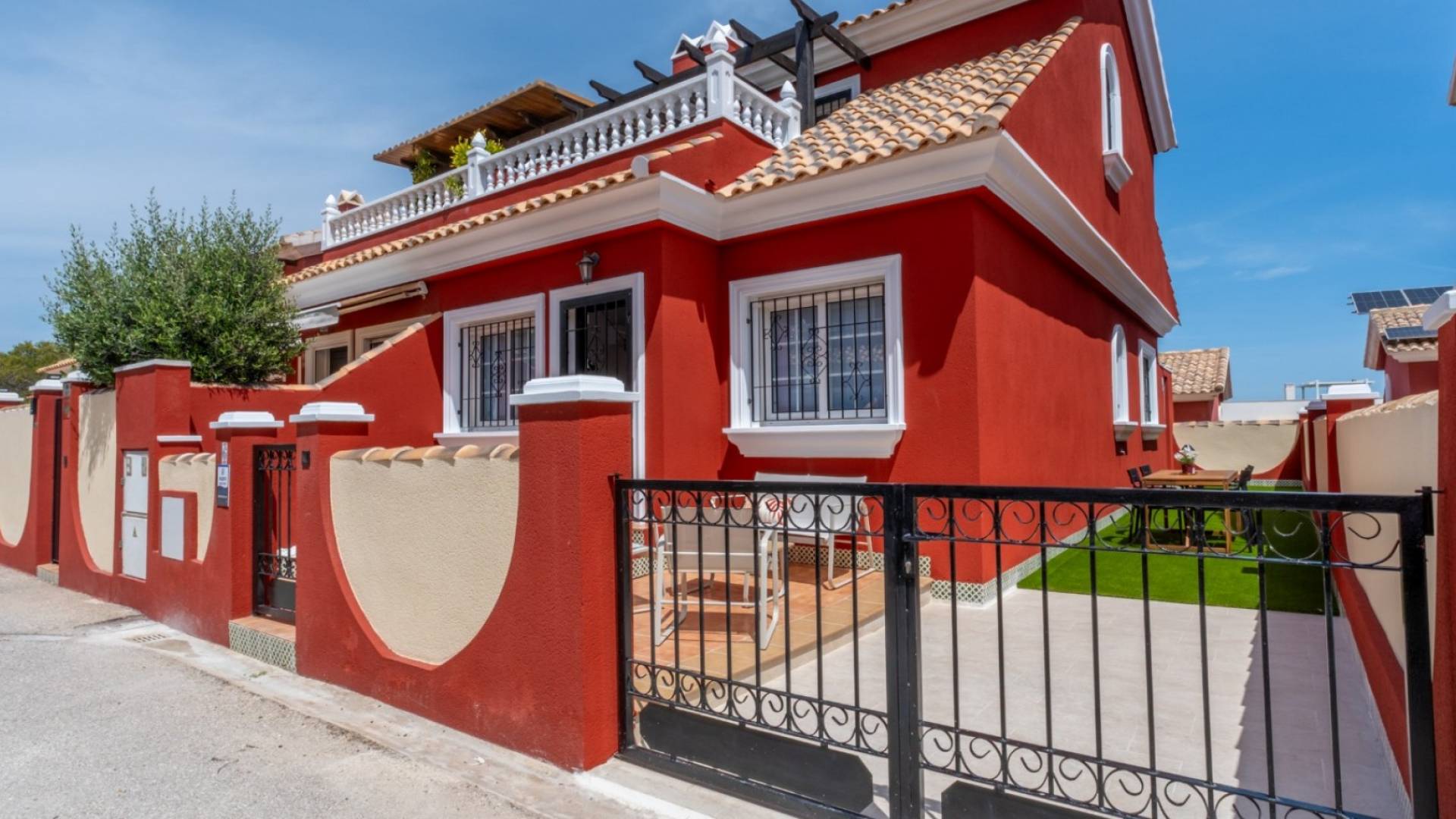 Second hand - Independent villa - Orihuela Costa - Villamartín