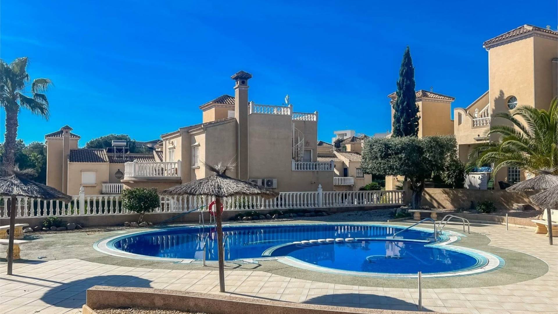 Second hand - Independent villa - Orihuela Costa - VILLAMARTÍN