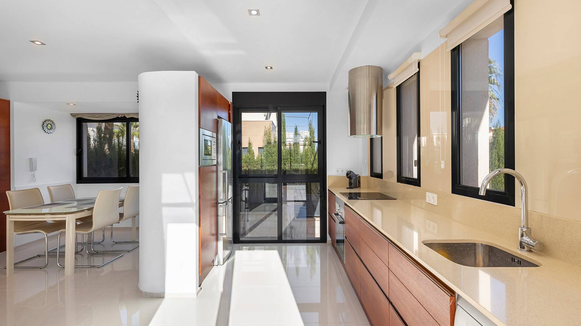 Second hand - Independent villa - Orihuela Costa