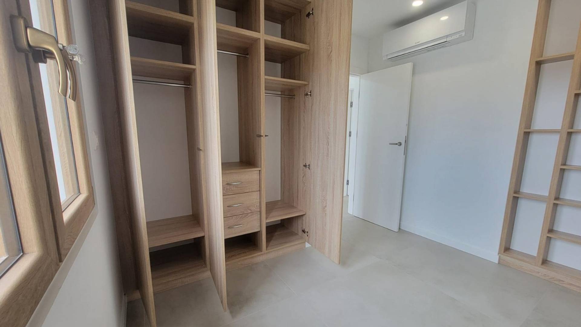 Second hand - Independent villa - Orihuela Costa