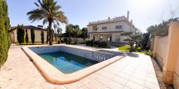 Second hand - Independent villa - Orihuela Costa