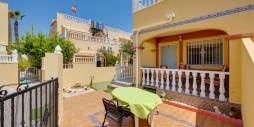 Second hand - Independent villa - Orihuela - La Zenia