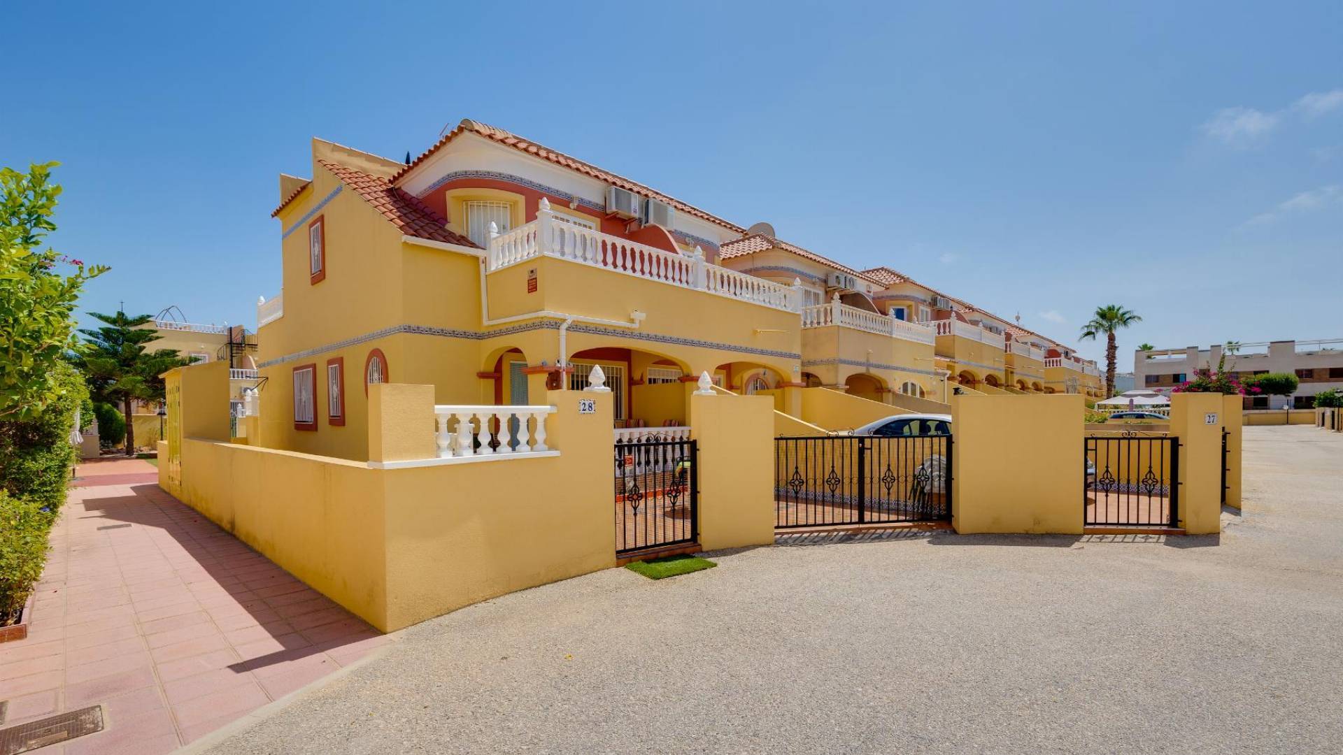 Second hand - Independent villa - Orihuela - La Zenia