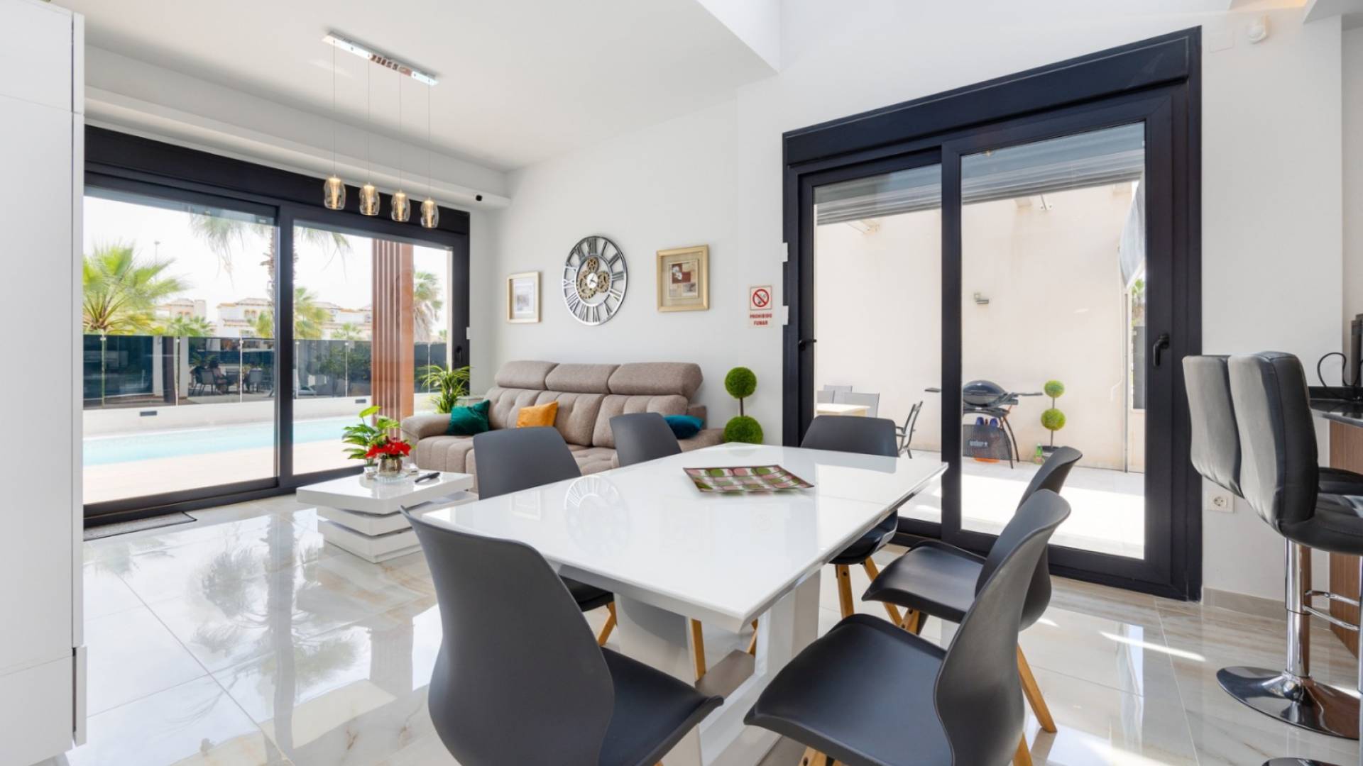 Second hand - Independent villa - Orihuela - Lomas de Cabo Roig