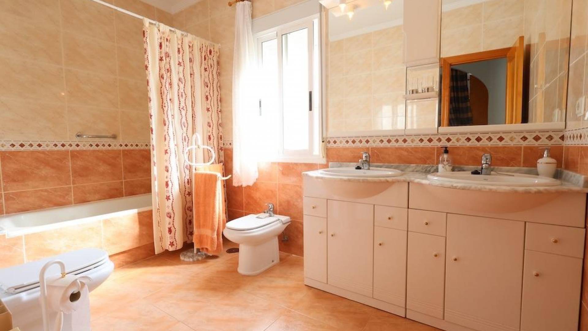 Second hand - Independent villa - Orihuela - Urbanización Perla del Mar