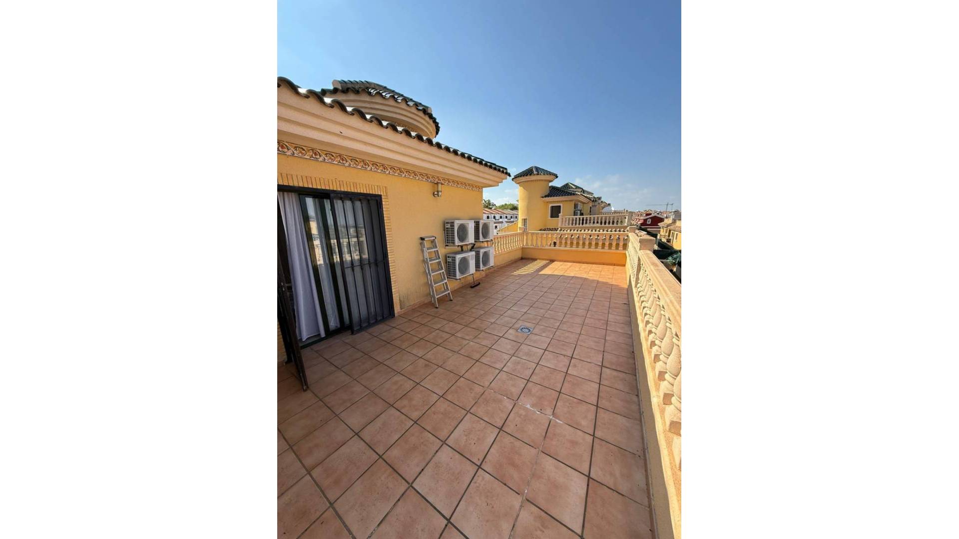 Second hand - Independent villa - Orihuela - Villamartin