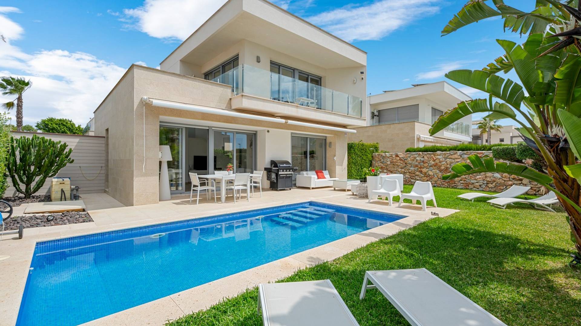 Second hand - Independent villa - Orihuela - Vistabella Golf