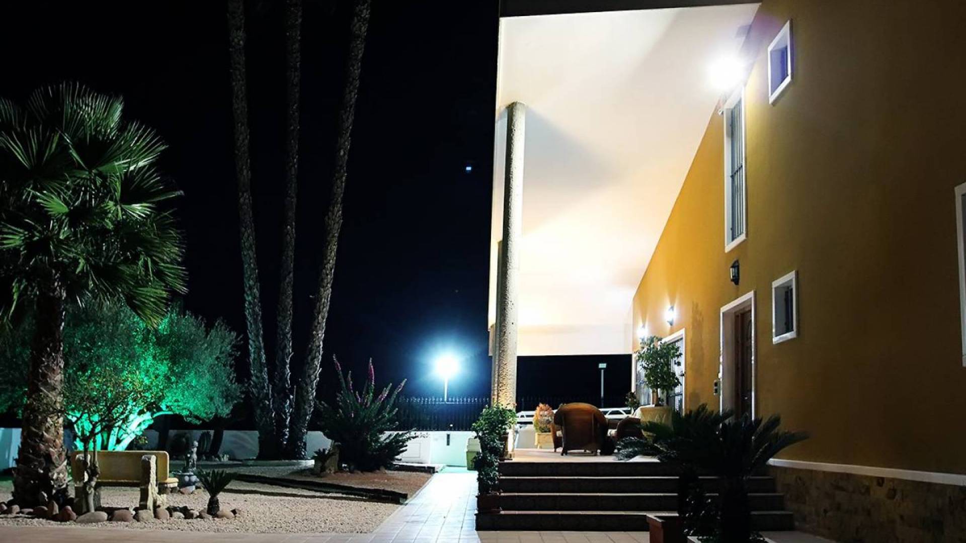 Second hand - Independent villa - Orihuela